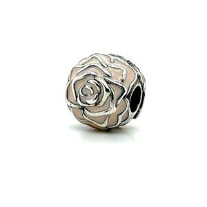 Pandora Rose Garden Love Clip Charm 791292EN40